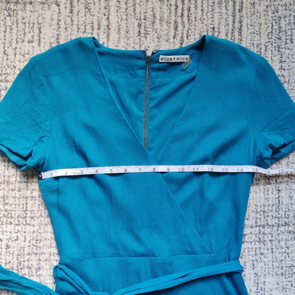 *Alice + Olivia* Faux wrap v-neck teal mini dress - Picture 4 of 8